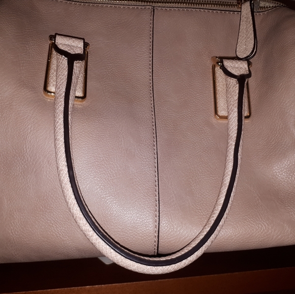 ALDO HAND BAG + WALLET - Picture 4 of 13
